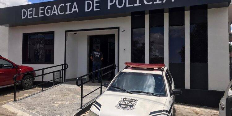 Homem se nega a fazer café e leva surra da esposa; caso parou na delegacia