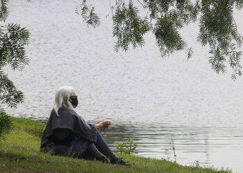 Pesquisa analisa relação entre isolamento social e doenças mentais