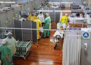 Covid-19: 257 mil profissionais de saúde foram infectados no Brasil
