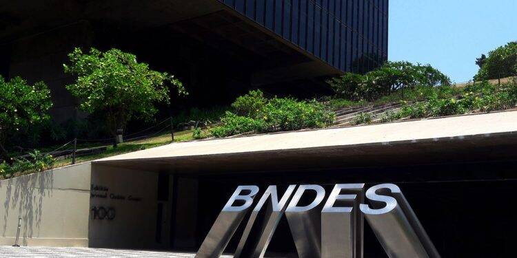 BNDES seleciona consórcio para preparar desestatização dos Correios