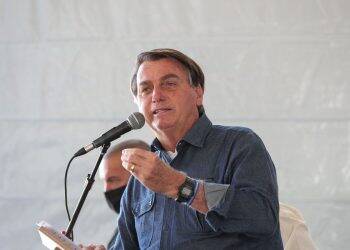 Bolsonaro: auxílio é “pouco para quem recebe e muito para quem paga”