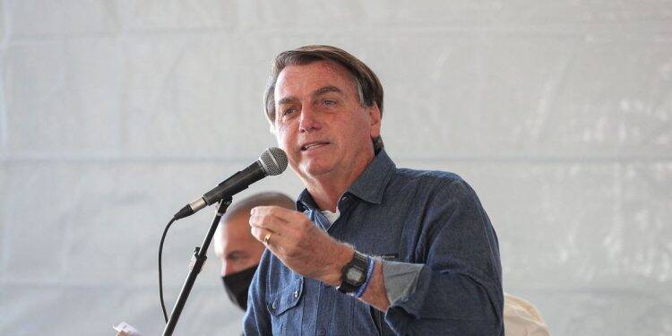 Bolsonaro: auxílio é “pouco para quem recebe e muito para quem paga”