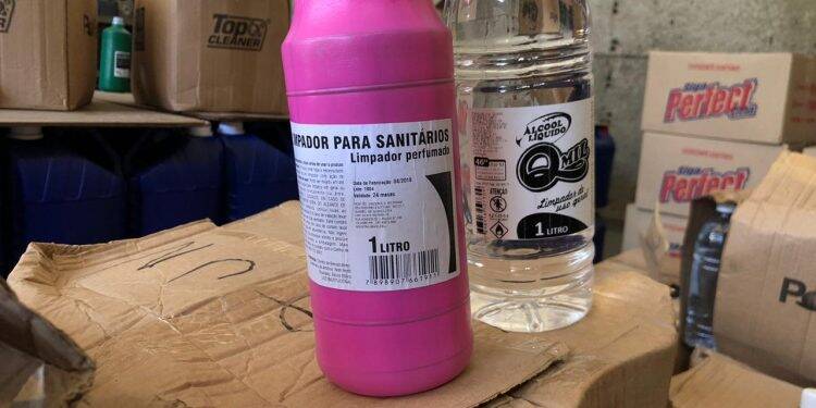 Polícia descobre depósitos clandestinos de álcool em gel falsificados