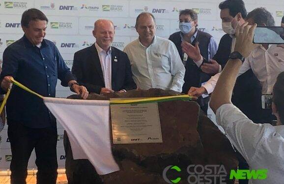 Bolsonaro lança Pedra Fundamental para duplicação da Rodovia das Cataratas em Foz