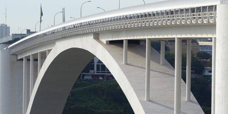 Protocolo propõe reabertura da Ponte da Amizade para morador da fronteira