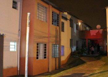 Ex-moradores do Duque de Caxias invadem apartamentos interditados