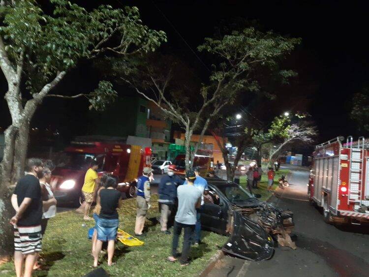 Acidente no Morumbi II deixa veículos destruídos