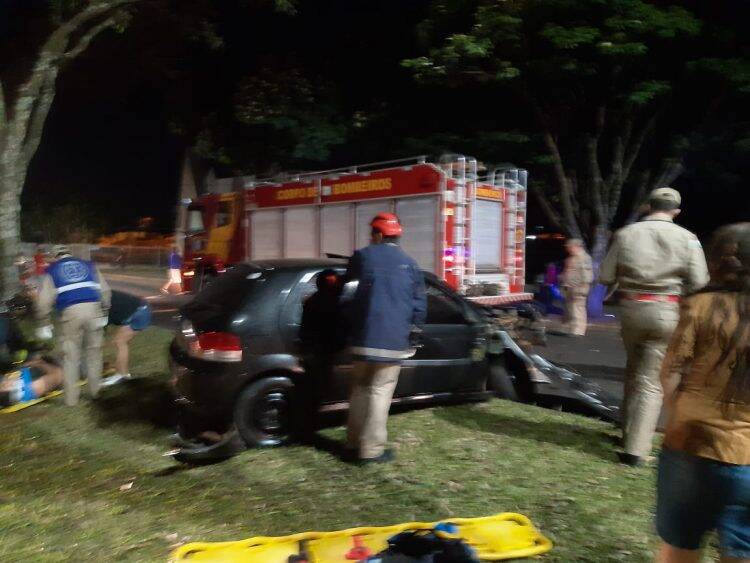 Acidente no Morumbi II deixa veículos destruídos