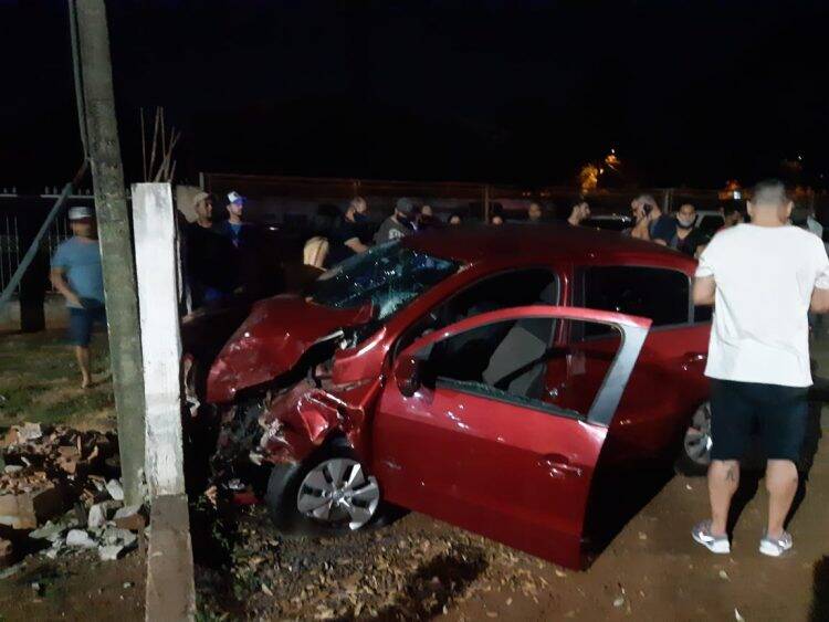 Acidente no Morumbi II deixa veículos destruídos