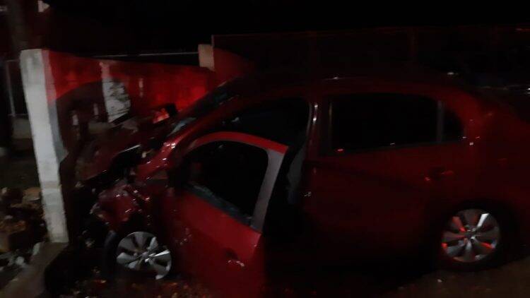 Acidente no Morumbi II deixa veículos destruídos