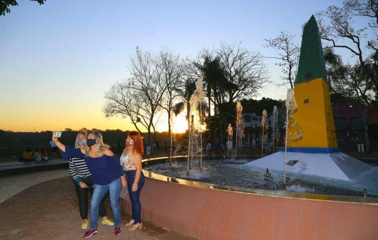 O Marco das 3 Fronteiras reabriu para a visitação turística