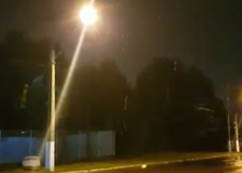 Curitiba registra neve e chuva congelada na noite desta sexta-feira, 21