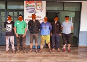 Aramada Paraguaia prende 7 contrabandistas às margens do Rio Paraná