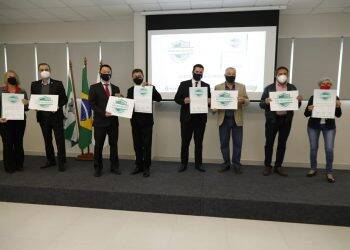 Em Foz, empresas e atrativos turísticos recebem Certificado de Responsabilidade Sanitária e Selo de Ambiente Protegido