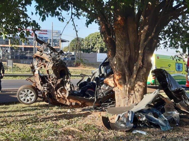 Rapaz de 25 anos morre em grave acidente na BR-277 em Foz