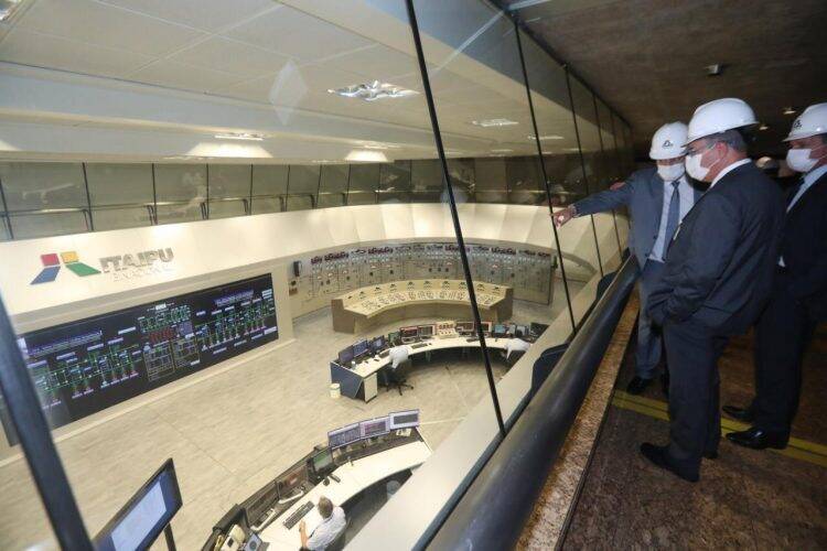 Itaipu terá papel fundamental na retomada da economia, diz Ministro de Minas e Energia