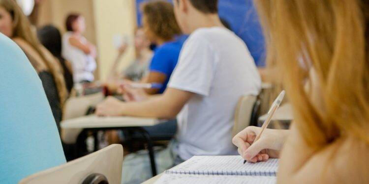85% da comunidade escolar é contra a volta às aulas na pandemia