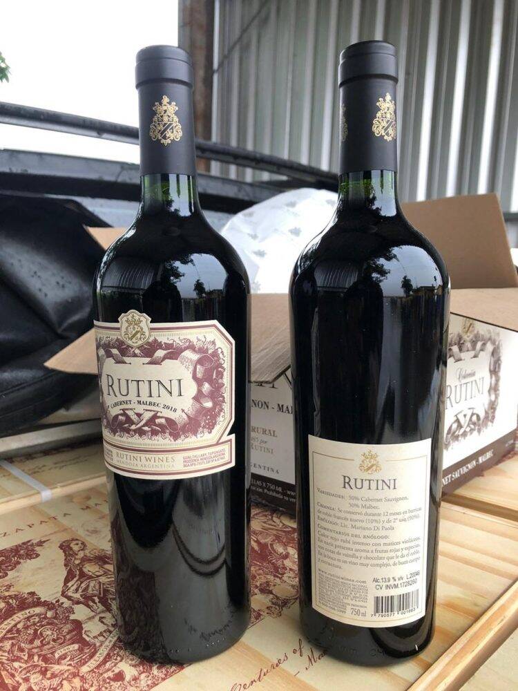 Em Santa Terezinha, PRF apreende vinhos da argentina vindos do sudoeste do Paraná