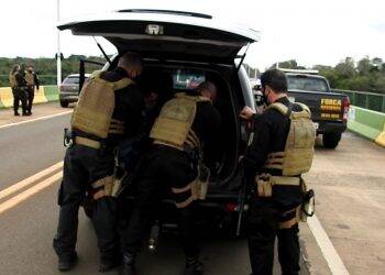 Chefe de facção brasileira, homem preso na argentina é extraditado para Foz