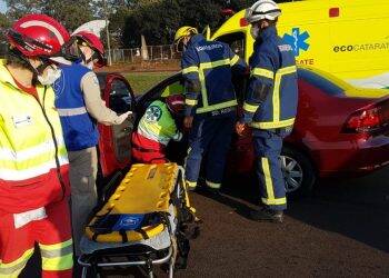 Vários veículos se envolvem em colisão na rodovia BR-277