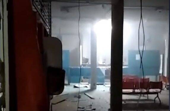 Grupo armado faz reféns em hospital e explode agência bancária no norte do Estado