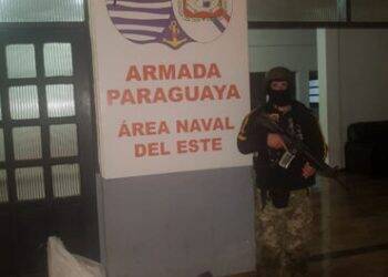 Brasileiros denunciam tortura e roubo por marinheiros paraguaios