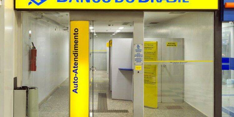 Banco do Brasil renegocia mais de R$ 7 milhões em dívidas por whatsapp