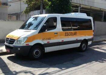 Motoristas de vans escolares e turismo terão linha especial de microcrédito do estado