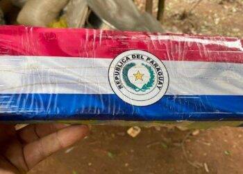 “Produto Nacional”: No Paraguai, traficantes vendem maconha embalada na bandeira nacional