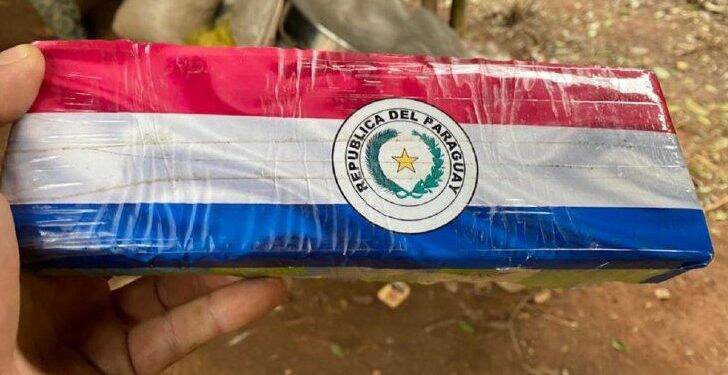 “Produto Nacional”: No Paraguai, traficantes vendem maconha embalada na bandeira nacional