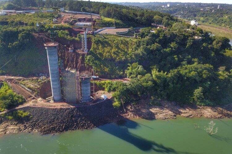 Governador destaca evolução das obras na Ponte da Integração