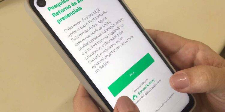 Pesquisa ouve pais e professores sobre o retorno às aulas