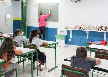 Pais estão sendo ouvidos sobre volta às aulas na Rede Municipal em Foz