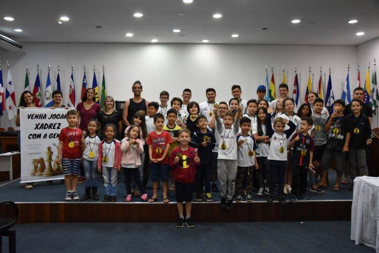 UNILA oferece curso de xadrez on-line para a comunidade