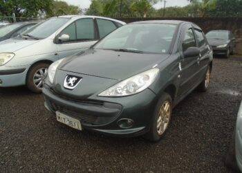 Foztrans promove leilão de veículos e sucatas