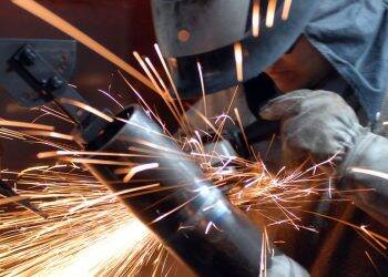 Confiança da indústria atinge maior nível desde janeiro de 2013