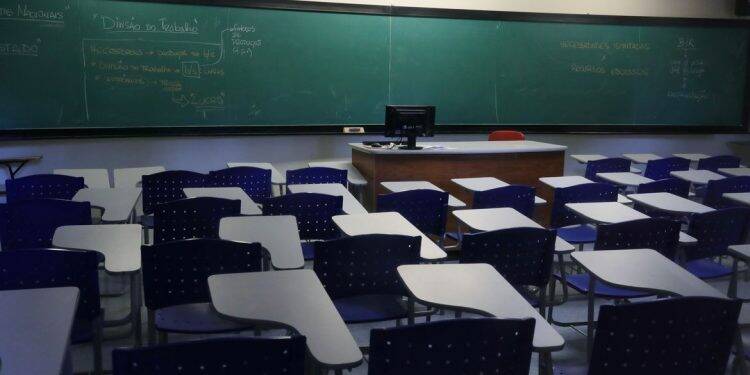 Covid-19: maioria dos estados segue sem aulas presenciais