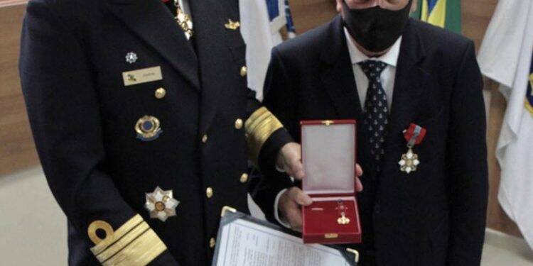 Empresário Veraldo Barbiero é homenageado pela Marinha com Medalha de Oficial