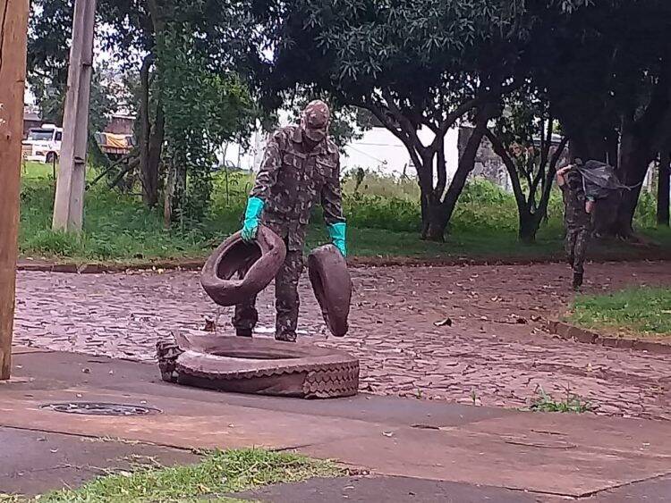 Parceria entre Exército e Município realiza limpeza de rios e terrenos baldios em Foz