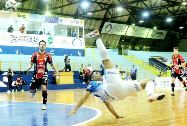Joinville vence Foz Cataratas pela Liga