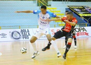 Joinville vence Foz Cataratas pela Liga
