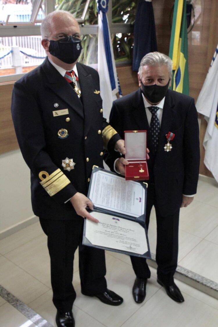 Empresário Veraldo Barbiero é homenageado pela Marinha com Medalha de Oficial