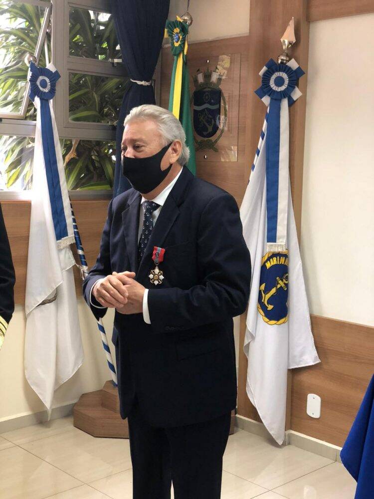 Empresário Veraldo Barbiero é homenageado pela Marinha com Medalha de Oficial