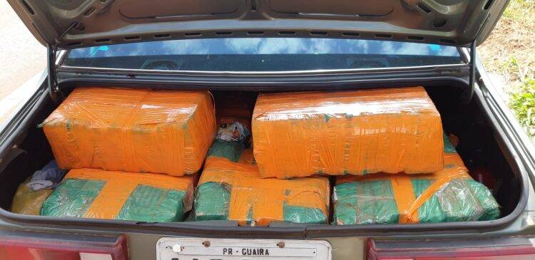 No oeste, motorista bêbado sem carteira é preso pela PRF com 230 quilos de maconha