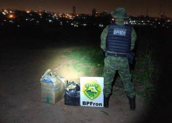 BPFron encontra eletrônicos avaliados em 50 mil reais em porto clandestino em Foz