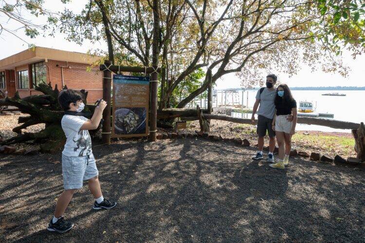 Refúgio Biológico e Ecomuseu de Itaipu reabrem com novidades para os turistas
