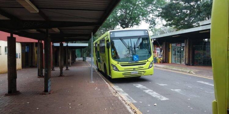 Passagem do transporte coletivo poderá ser paga com dinheiro