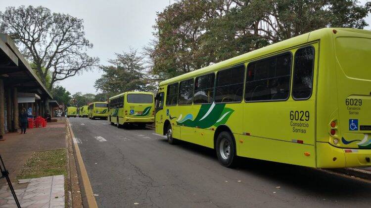 Transporte Coletivo já está paralisado; vans podem oferecer transporte alternativo