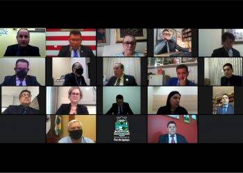 Câmara de Foz aprova projeto que rejeita as contas da prefeitura de 2012