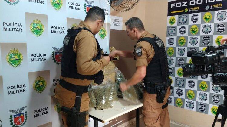 PM apreende cerca de 30 quilos de maconha capulho no Monsenhor Guilherme